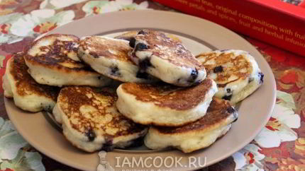 Оладьи без яиц с ягодами