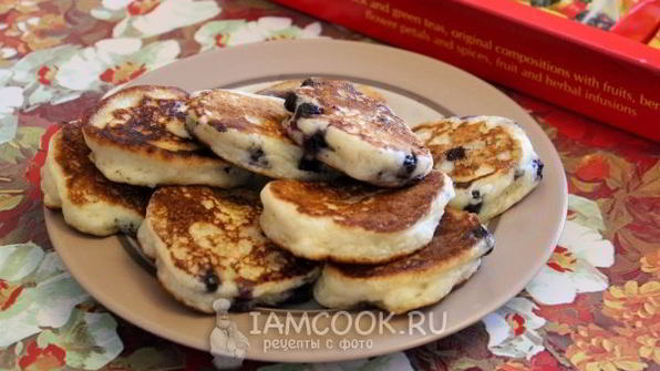 оладьи без яиц с ягодами