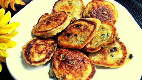 оладьи с черникой и шоколадом