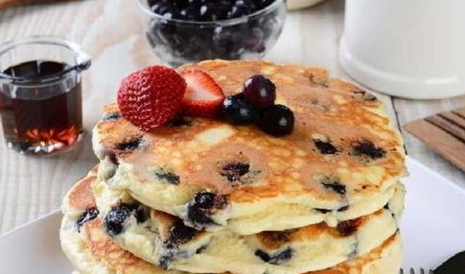 Оладьи с черникой