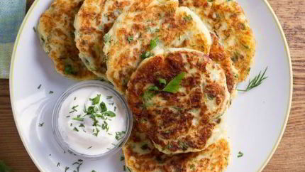 Оладьи с сыром и чесноком в духовке