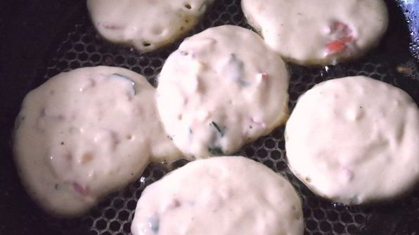 оладьи с сыром и колбасой