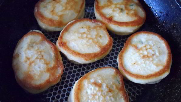 оладьи с сыром и колбасой