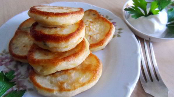 оладьи с сыром и колбасой