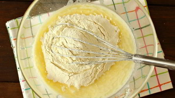 пышные оладьи на кефире с разрыхлителем