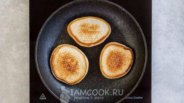 пышные оладьи на молоке без дрожжей