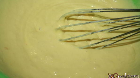 солнечные оладьи на питьевом йогурте с кусочками фруктов