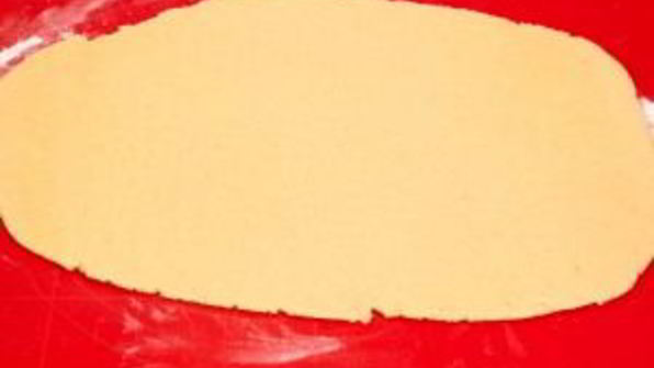 ванильное печенье с джемом и орехами