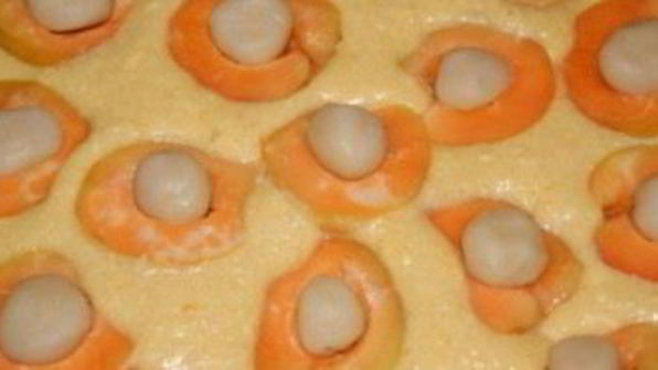 абрикосовый пирог с марципаном