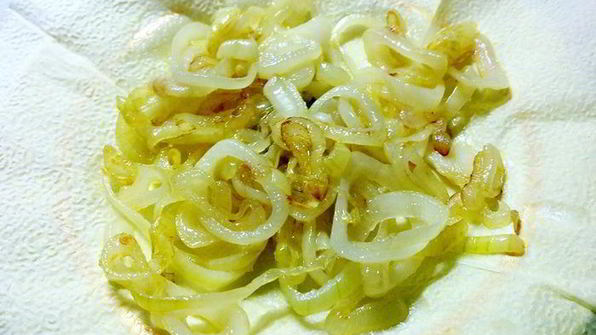 киш с фенхелем, цукини и луком