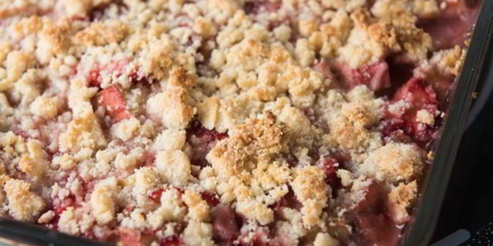 Рецепт песочного пирога с ревенем