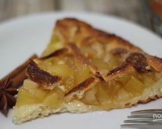 Пирог из дрожжевого теста с яблоками