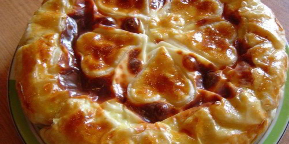 Рецепт пирога из слоеного теста с творогом и зеленью