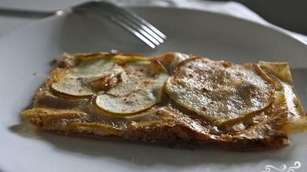 Пирог из теста фило с яблоками и грушами