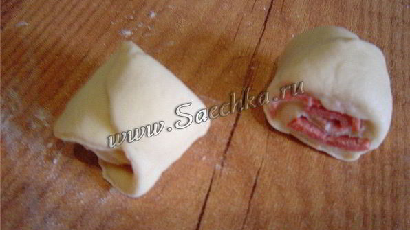 пирог с колбасой