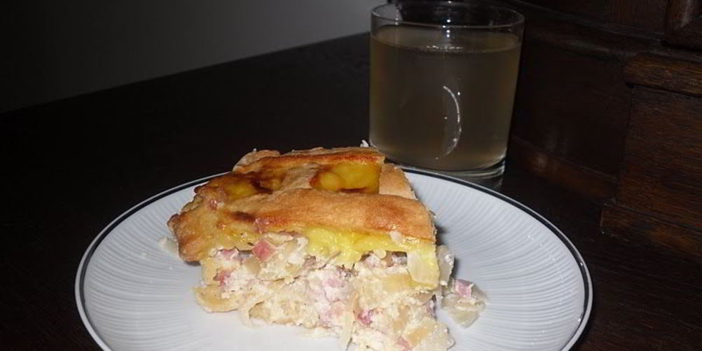 Рецепт пирога с луком и ветчиной