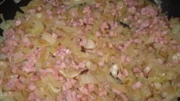 пирог с луком и ветчиной