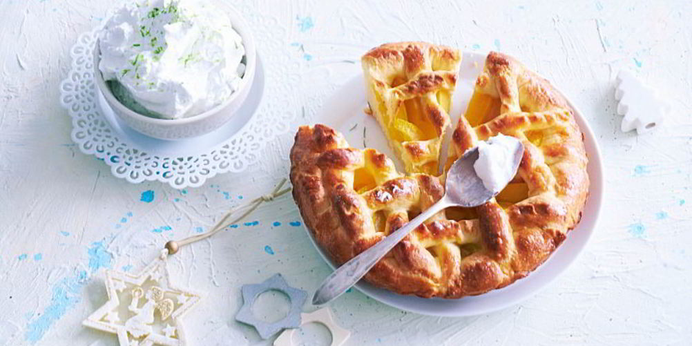 Рецепт пирога с нектаринами и взбитыми сливками