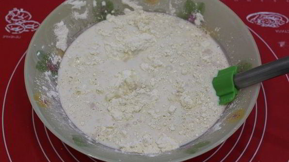 пирог с яблоками и брусникой