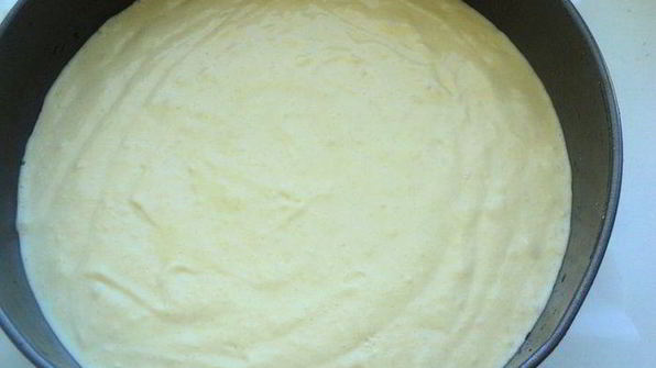 пирог с яблоками и меренгой