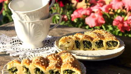 Пирог Улитка со шпинатом