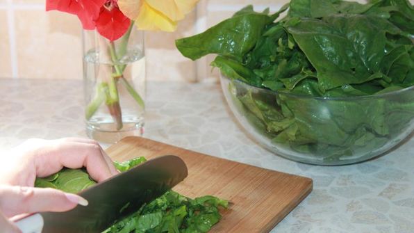 пирог улитка со шпинатом