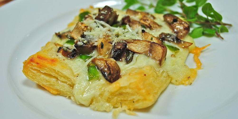 Рецепт слоеного пирога со спаржей