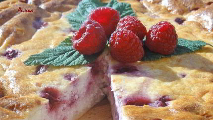 Творожный пирог с малиной