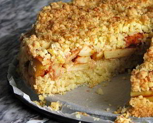 Яблочный пирог с крошкой