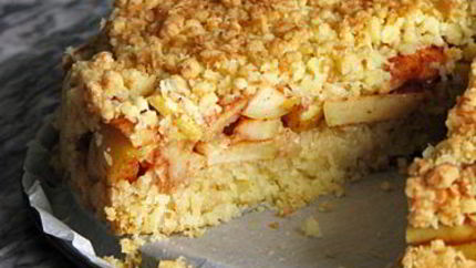 Яблочный пирог с крошкой