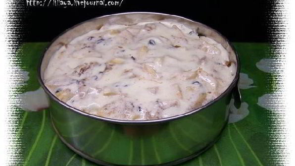 яблочный пирог с миндалем, клюквой и изюмом