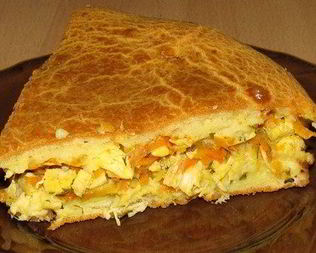 Заливной пирог с курицей и овощами в сметане