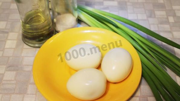 заливной пирог с яйцом и зеленым луком на кефире