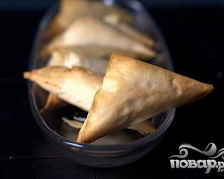 Пирожки с грибами и голубым сыром