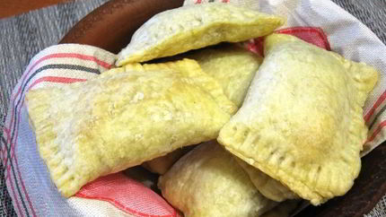 Пирожки с капустой из слоеного теста