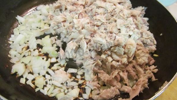 пирожки с курицей на сметане без дрожжей