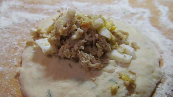 пирожки с курицей на сметане без дрожжей