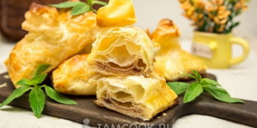 Рецепт пирожков с повидлом из слоеного теста