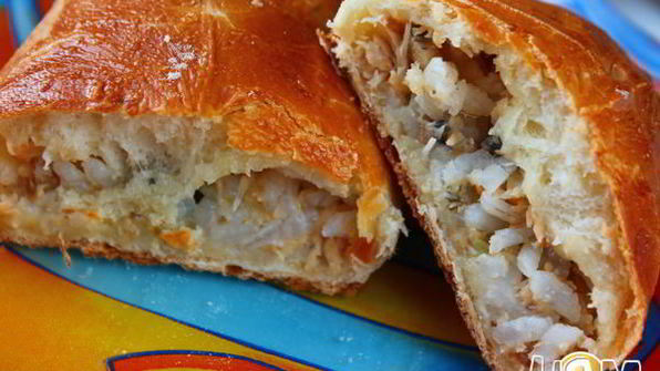 пирожки с рыбой и рисом в хлебопечке