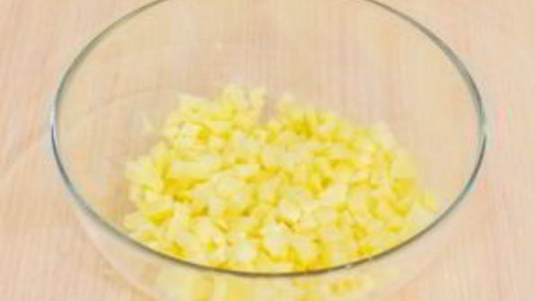 слоеные пирожки с курицей и картофелем