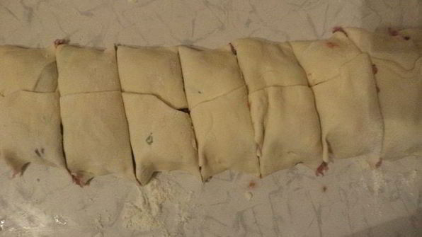 слоеные пирожки с мясной начинкой