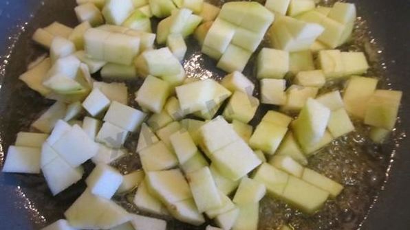 творожные пирожки в духовке с яблоком и корицей