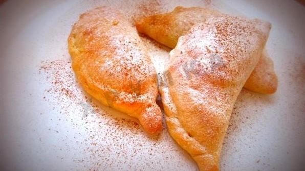 творожные пирожки в духовке с яблоком и корицей