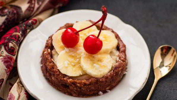 пирожное с ореховым кремом и бананами без выпечки