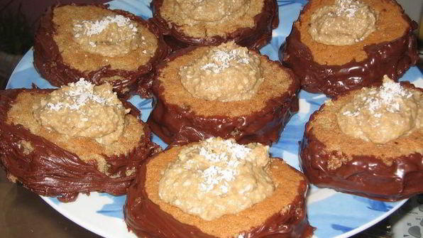 пирожное сладкое колечко