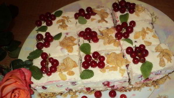 пирожное смородинка