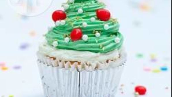 пирожные капкейки елочки