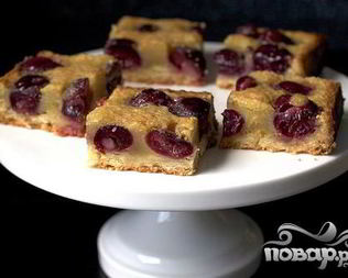 Пирожные с вишней