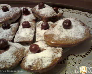 Пирожные с вишнями