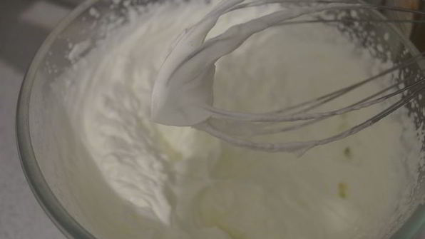 пирожные шу с вишневым сюрпризом